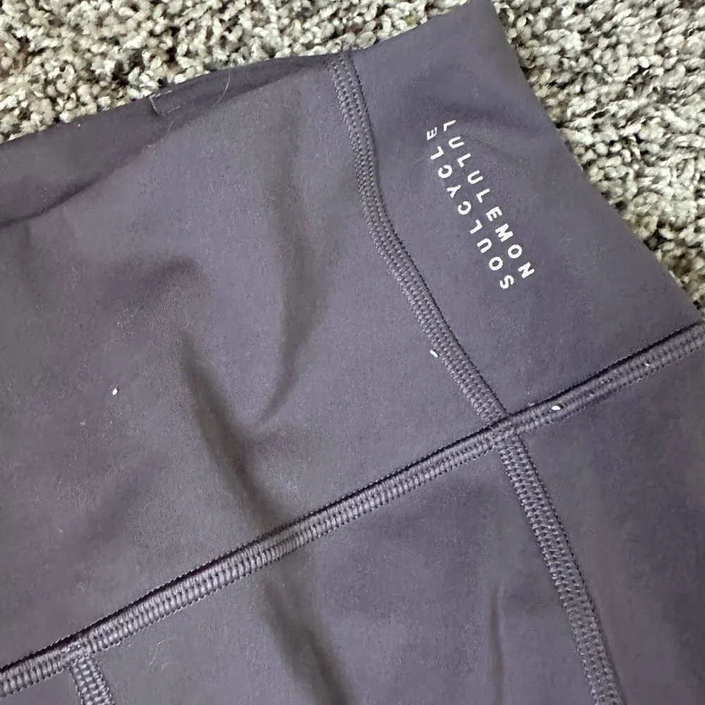 Lululemon - Picture 4 of 4